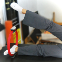 Ejercicio multiple para piernas con flex ring